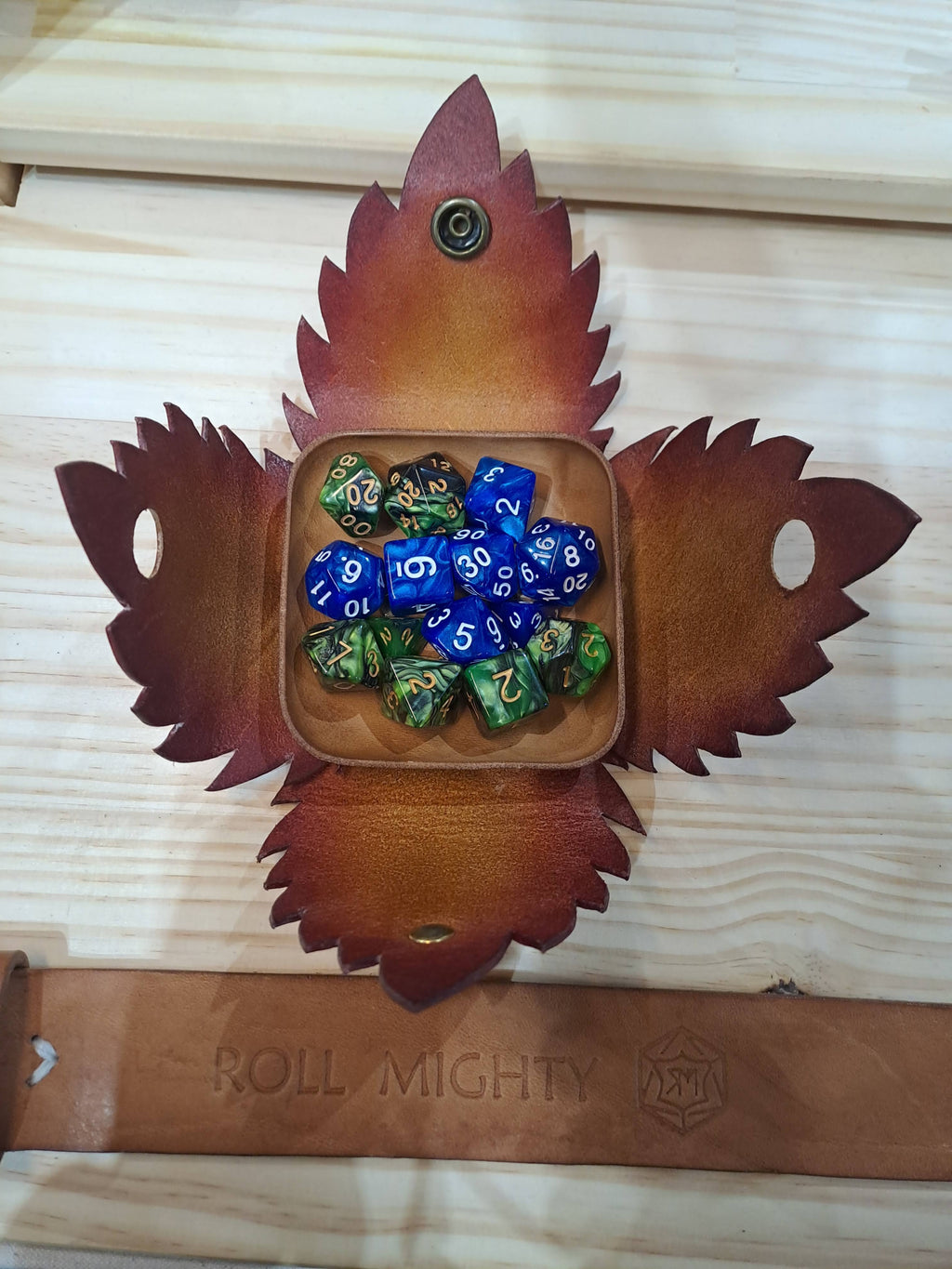 Oak Leaf Pouch