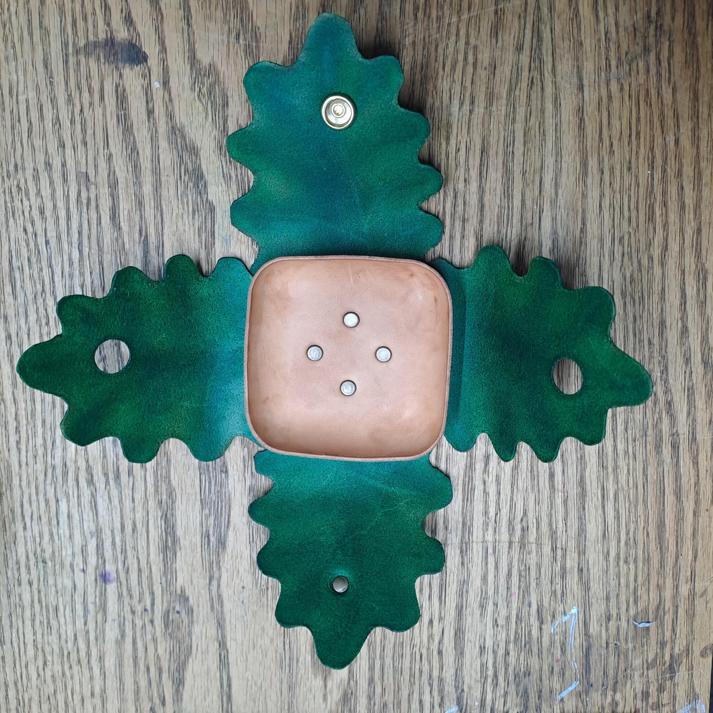 Oak Leaf Pouch